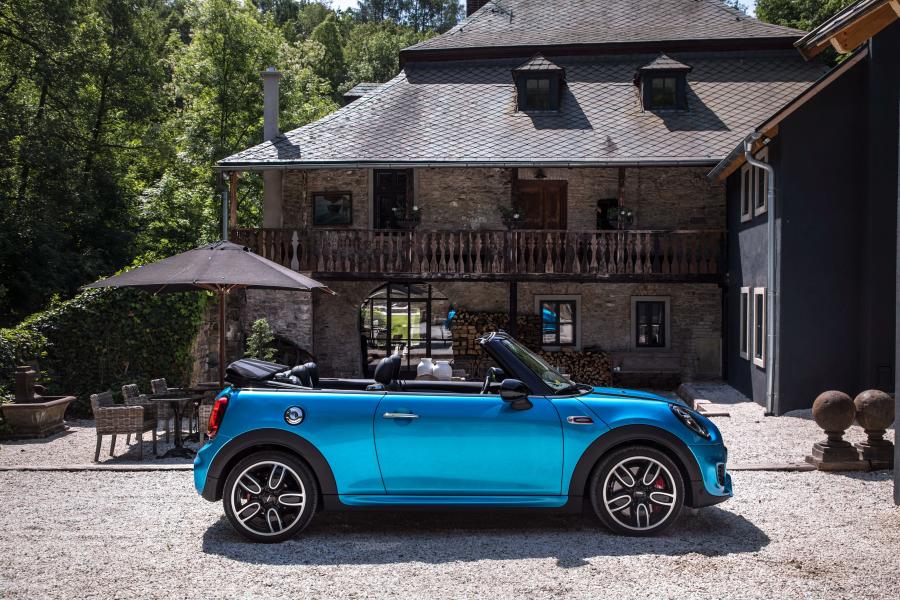  Mini John Cooper Works Cabrio (F57) 2018 года  (WW) (фото 15 из 36)